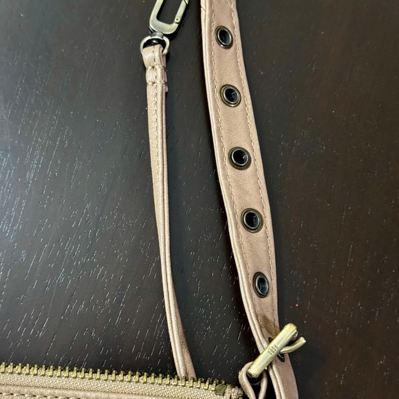 HOBO Crusade 100% Leather Large Crossbody Taupe - Picture 13 of 16